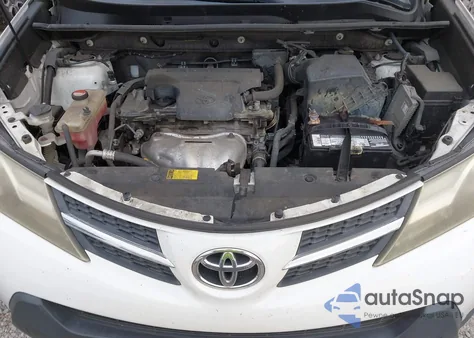 2015 Toyota Rav4 Le z USA, uszkodzony, nr VIN JTMBFREV4FJ029357